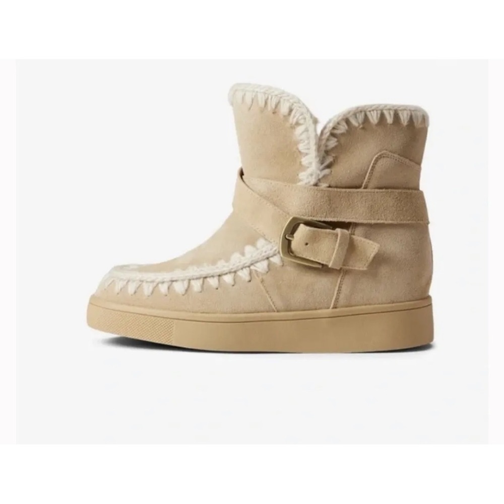 Blondo Beige Suede Lace-Up Shearling Ankle Boot